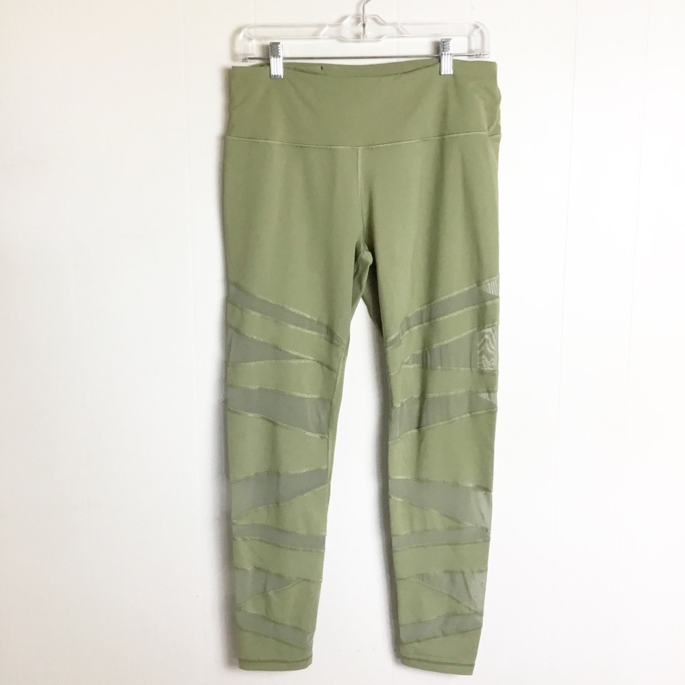 Victoria’s  Secret Gym Leggings Workout Size L